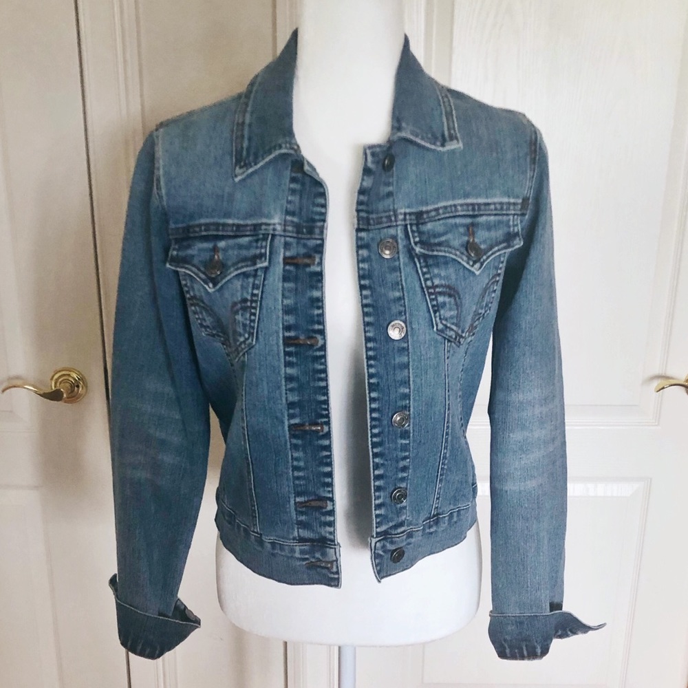 Women’s Blue Jean Jacket Size Medium